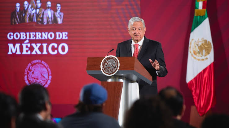 AMLO: urge regresar a clases presenciales en escuelas públicas y privadas