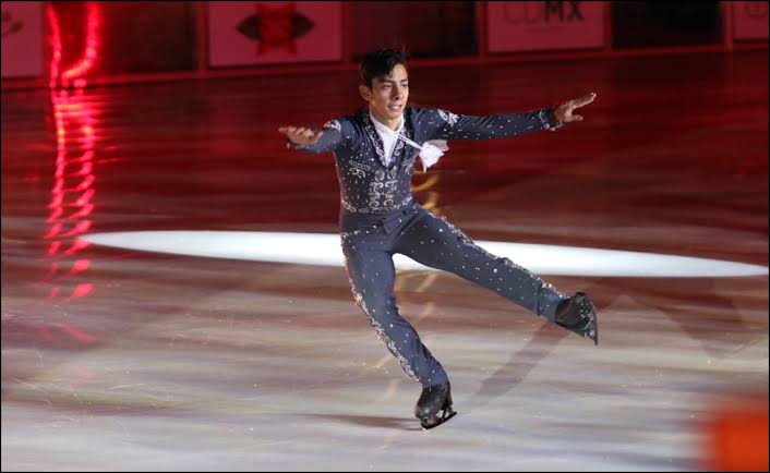 Donovan Carrillo, patinador mexicano, avanza a la final del campeonato mundial de Estocolmo