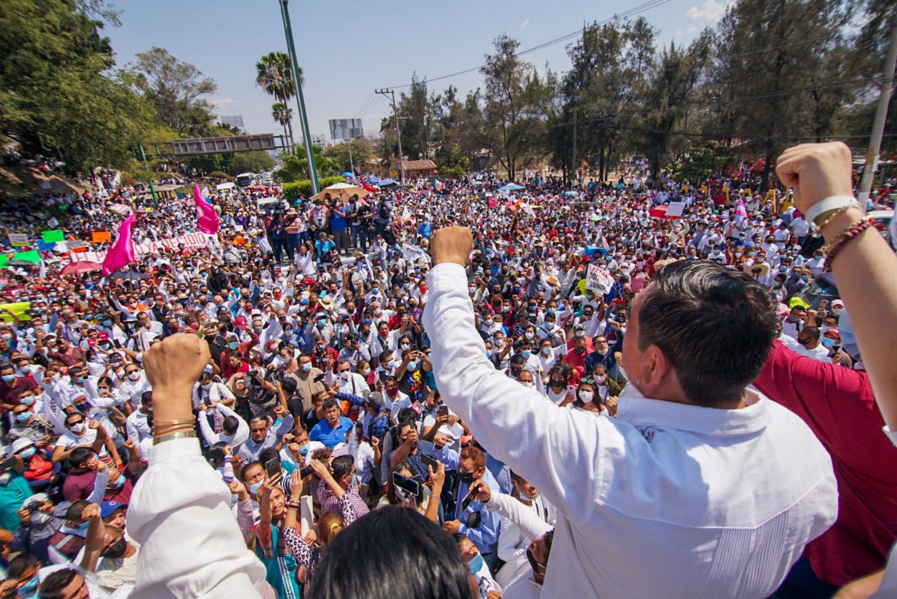 Muestran músculo Morena y Félix Salgado en marcha contra el INE; más de 15 mil guerrerenses marchan por la democracia en el estado