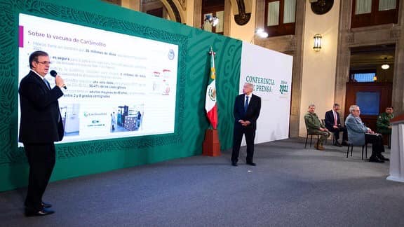 Anuncia Ebrard el inicio de la distribución de más de 940 mil vacunas de CanSinoBio, envasadas en Querétaro