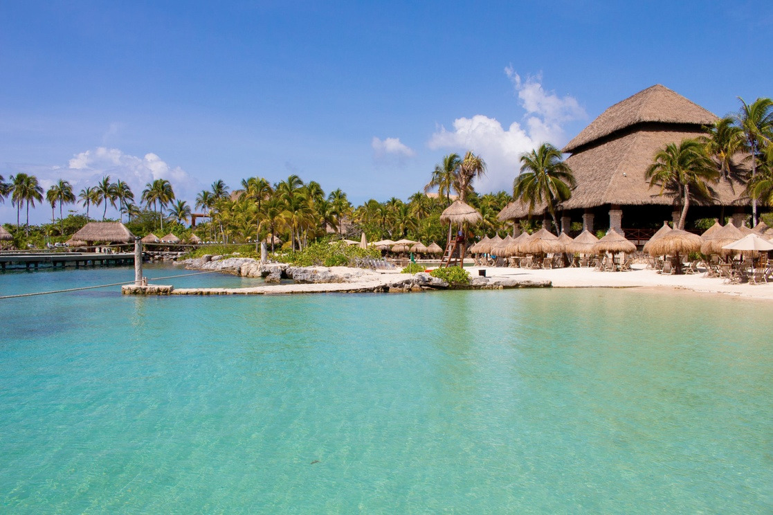 Muere adolescente en un parque de Xcaret; lo succionó un filtro de agua