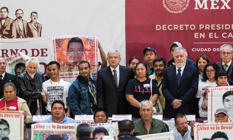 Solicita AMLO a Estados Unidos su expediente sobre Ayotzinapa