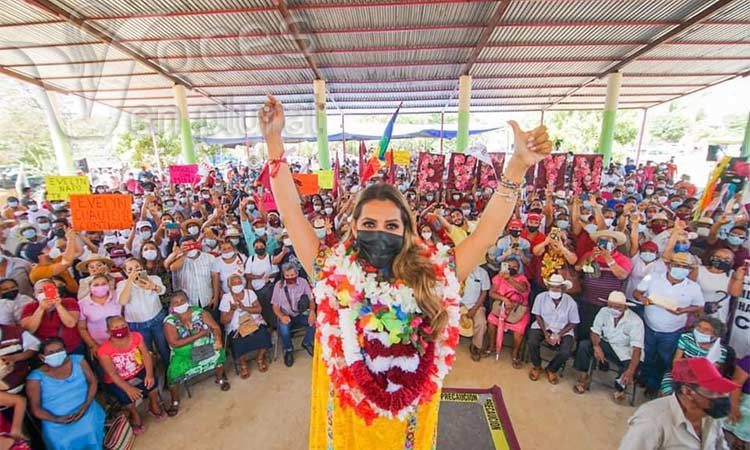 Se compromete Evelyn Salgado a reconvertir unidad de salud de Cruz Grande en hospital regional