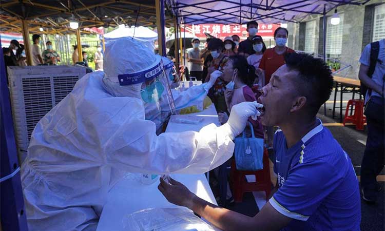 Confirma China primer contagio de gripe aviar en humanos