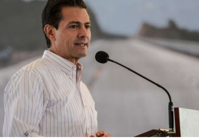 Peña Nieto reaparece tras escándalo de Pegasus y lamenta la muerte de Juárez Cisneros