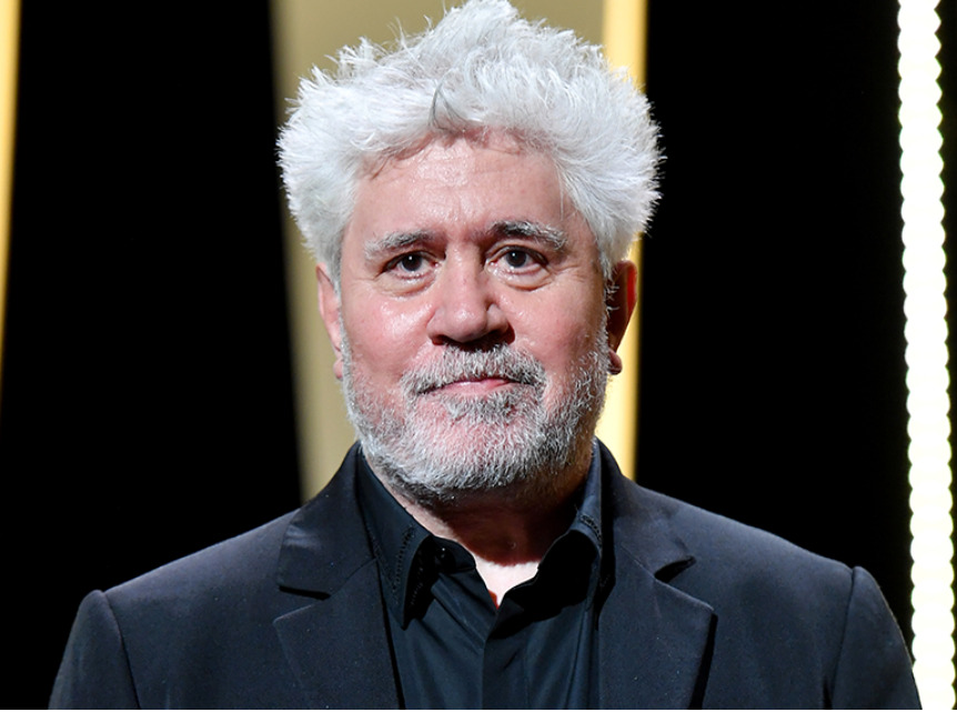 Instagram se disculpa con Pedro Almodóvar por censurar el póster de ‘Madres Paralelas’