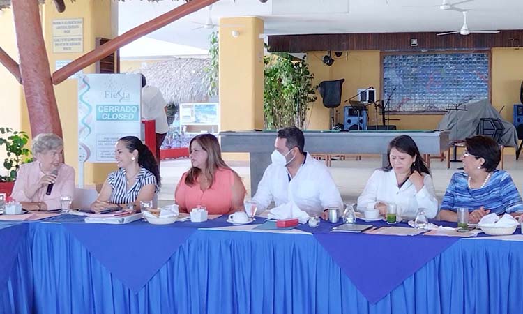 Trabajo en armonía por el desarrollo turístico de Guerrero, acuerda SECTUR con empresarias de Acapulco