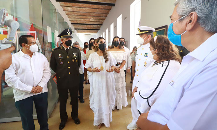 Conmemora Evelyn Salgado Pineda Día de la Bandera desde el Cerro del Tehuehue en Iguala