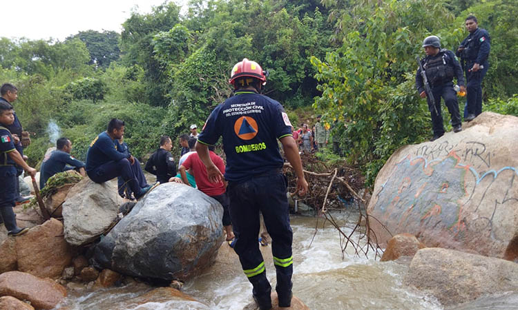 Protección Civil Estatal realiza recorridos de atención para evaluar daños por lluvias en Acapulco