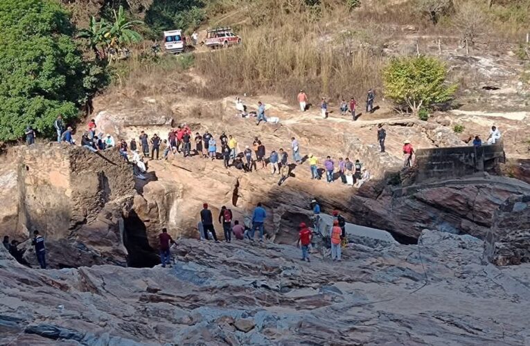 SGIRPC atiende búsqueda y rescate de menor en río de Xochistlahuaca